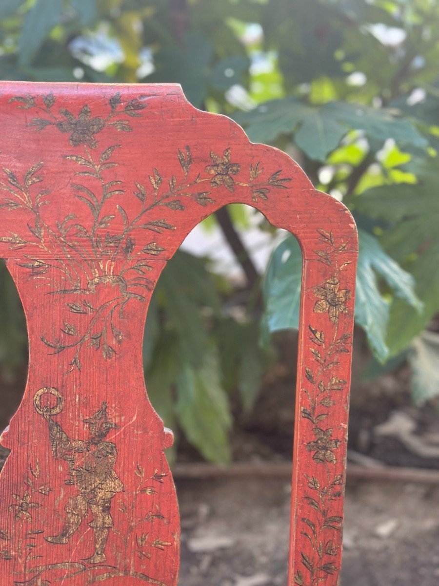 Spectaculaire chaise d'appoint du XVIIIe siècle en bois polychrome rouge à motifs de chinoiseri-photo-2