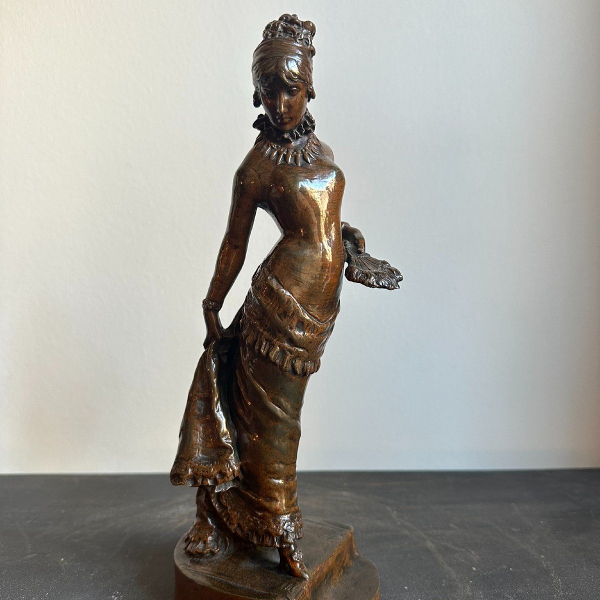 Elegant Lady In Bronze Signed Preatoni And Dated 1881