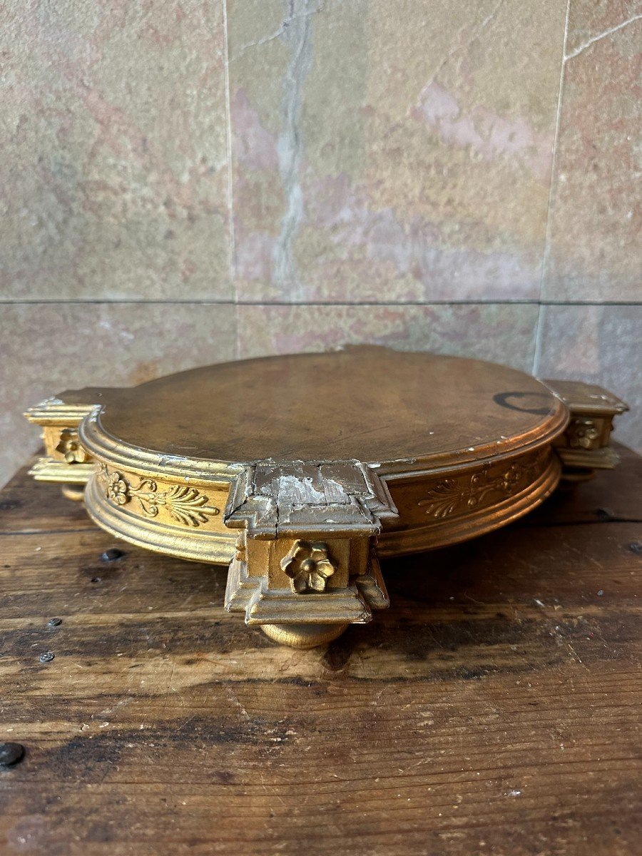 Socle en bois doré. XIXème siècle.-photo-2