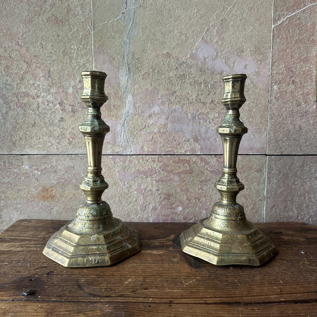Chandeliers en bronze, 18e siècle. France.