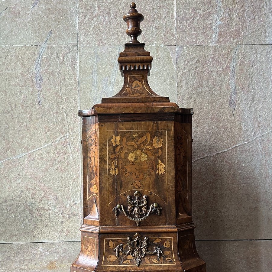 Champagne Bucket In Dutch Marquetry. 18th Century.