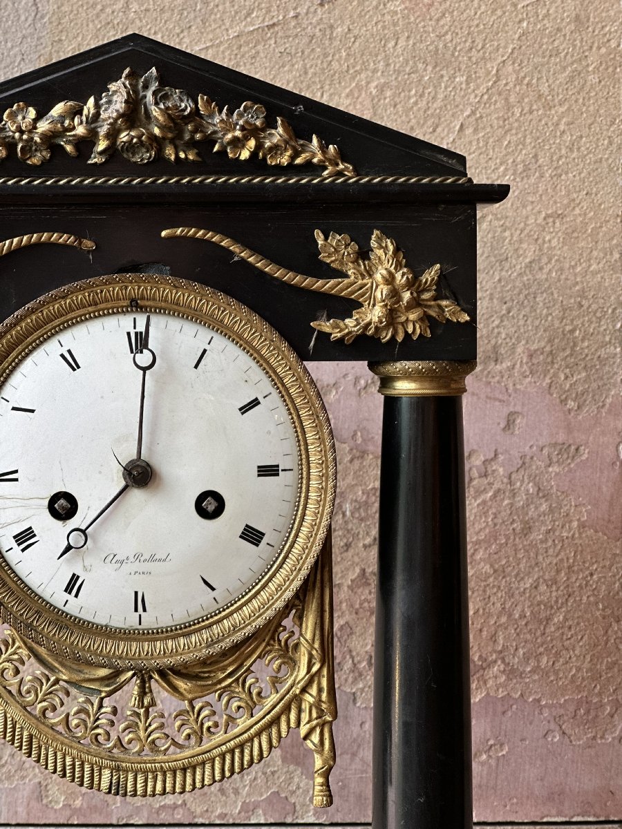 Pendule de table en marbre noir et bronze.  XIXe siècle-photo-1