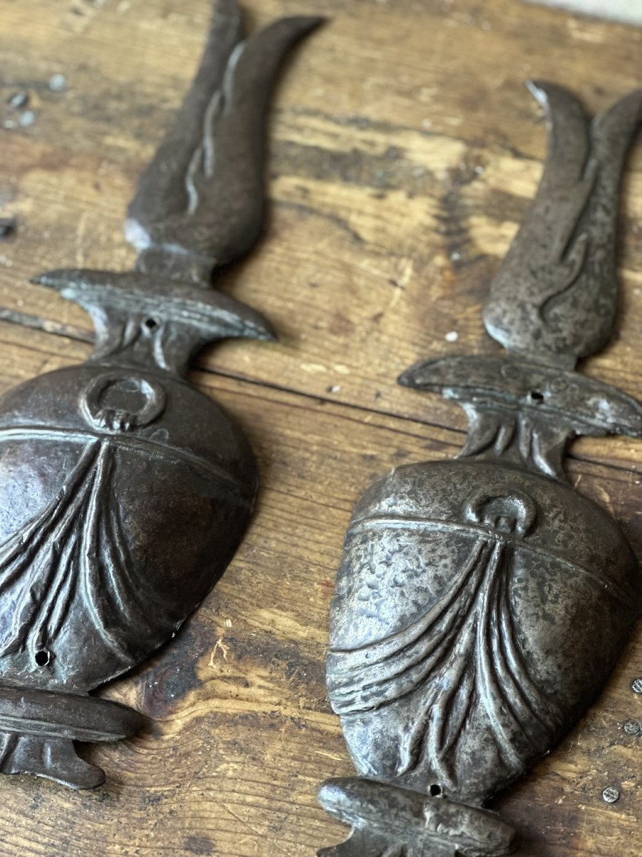 Pair Of Antique 16th-century Crown Ornaments-photo-2