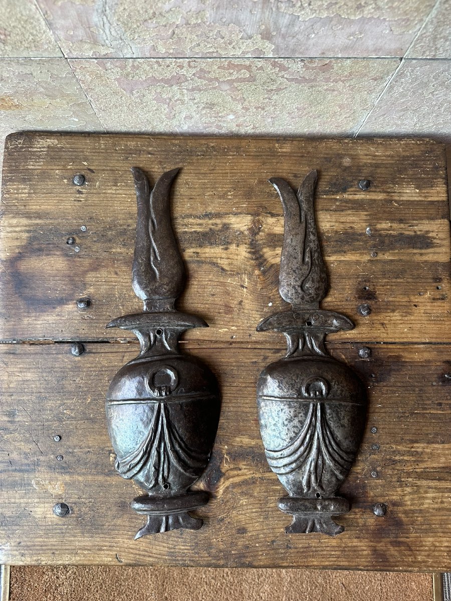 Pair Of Antique 16th-century Crown Ornaments-photo-1