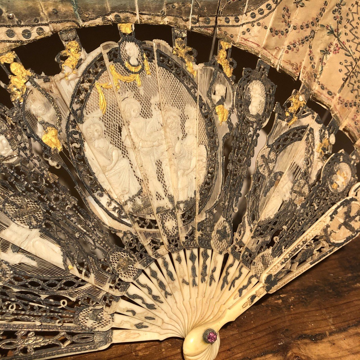 18th Century Hand Painted French Fan-photo-3
