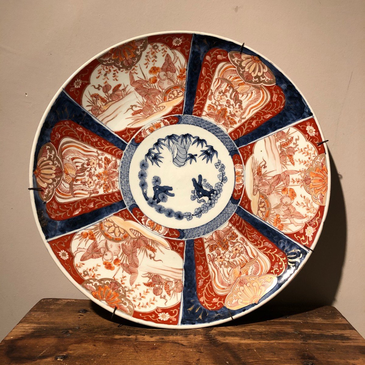 Grande Assiette En Porcelaine Orientale, 19e Siècle