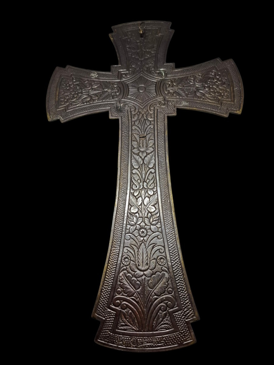 Bronze Crucifix, Signed And Carved On Both Sides.-photo-3