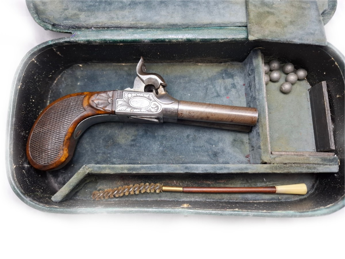 Double-barreled Pistol In A Box-photo-1