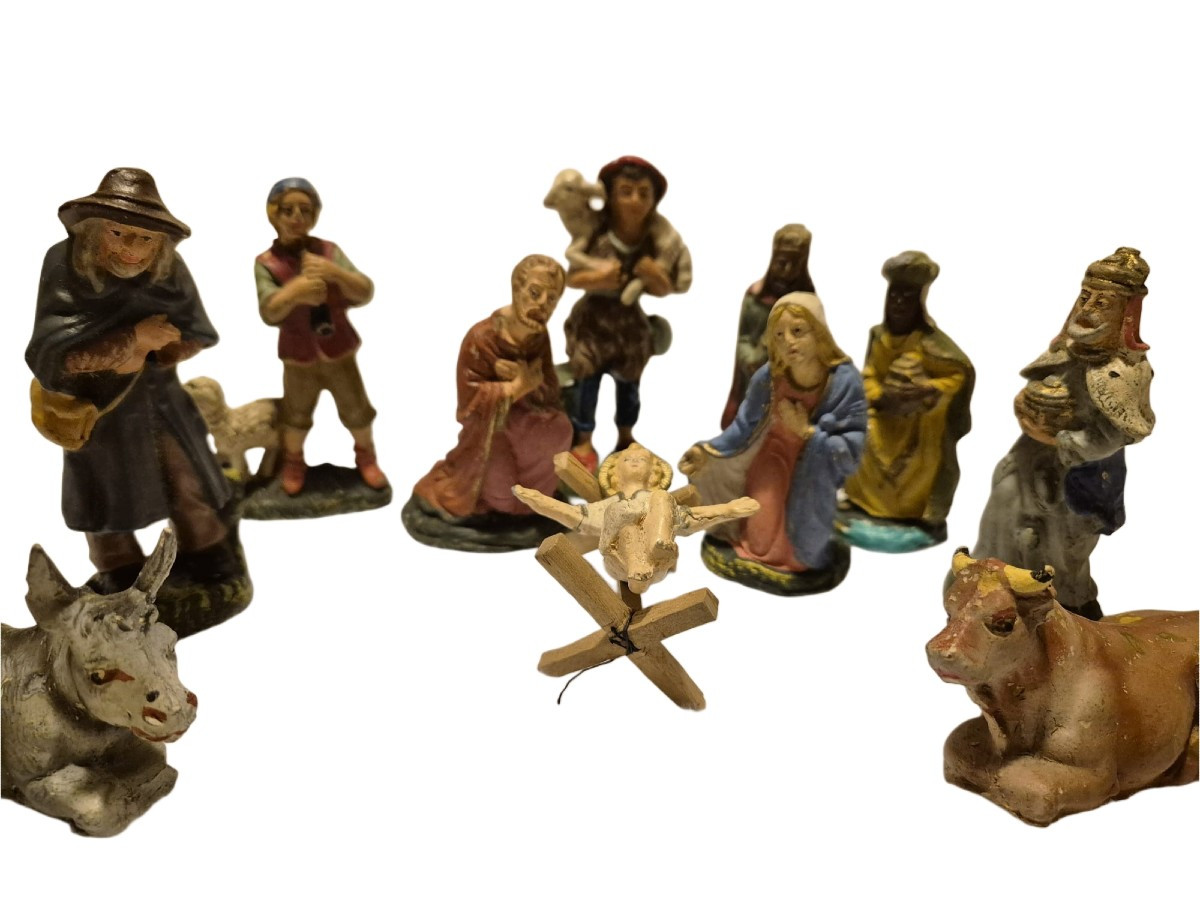 Figurines traditionnelles de crèche représentant la naissance de Jésus, made in Italy