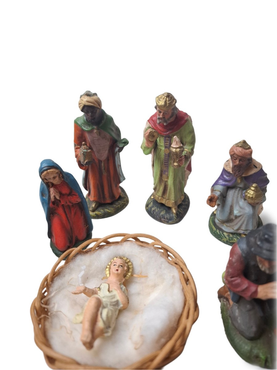 Nativity Scene With Jesus And Mary, A Shepherd, The Three Wise Men, Etc. Created By Marolin-photo-3