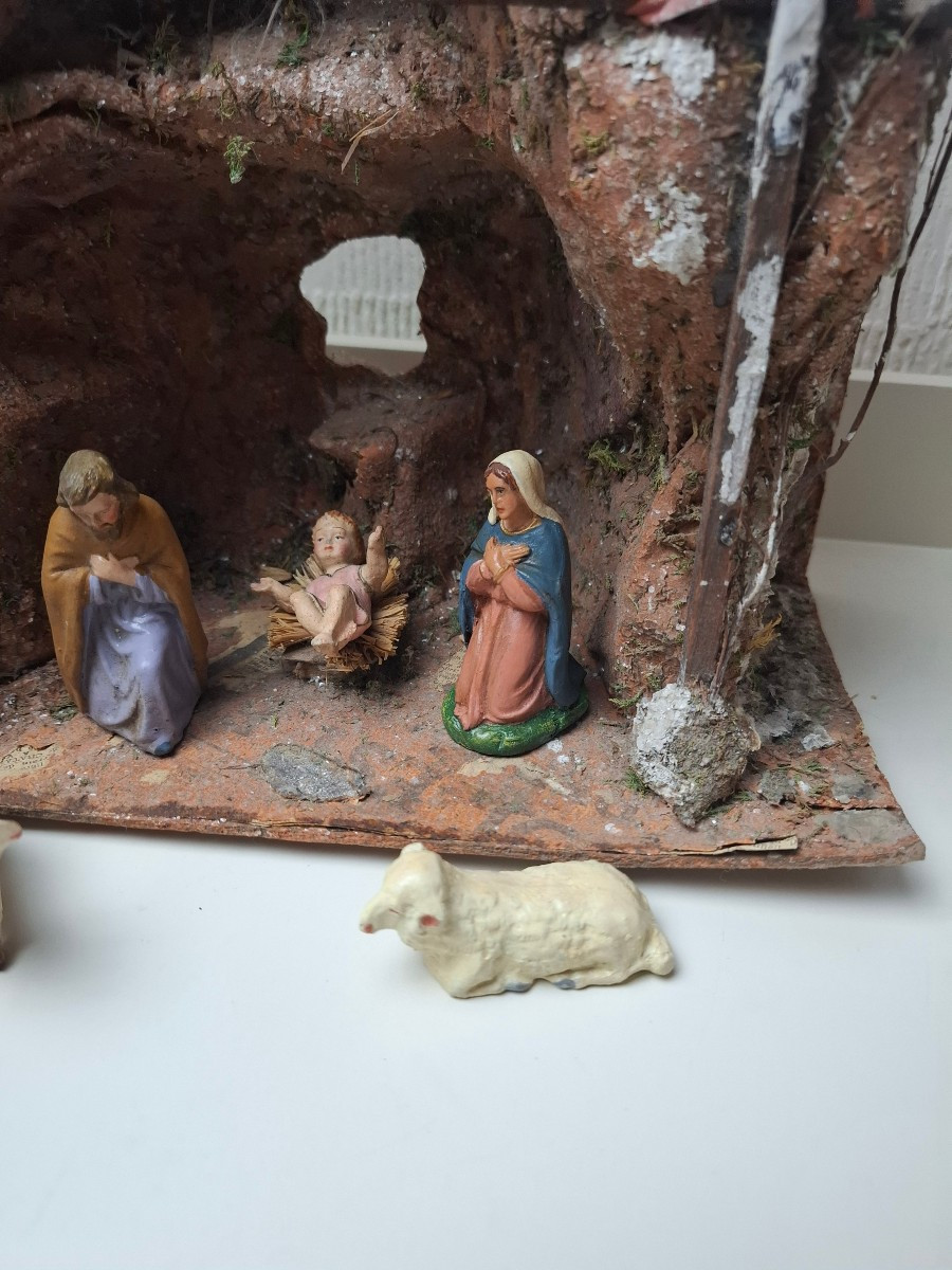 Nativity Scenes From Marolin. Joseph And Mary With The Infant Jesus And Two Sheep In A Cave-photo-4