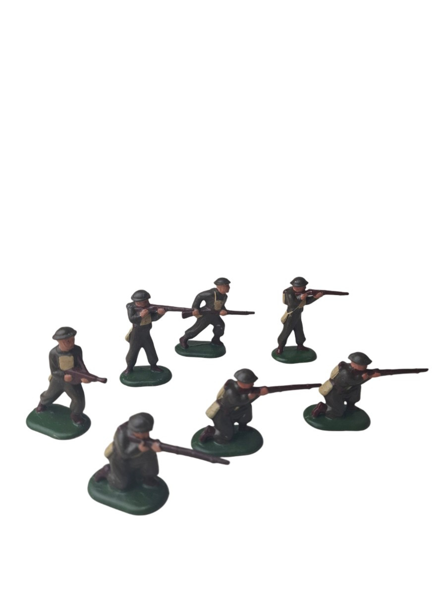 Sept soldats de plomb, fabriqués par Quiralu