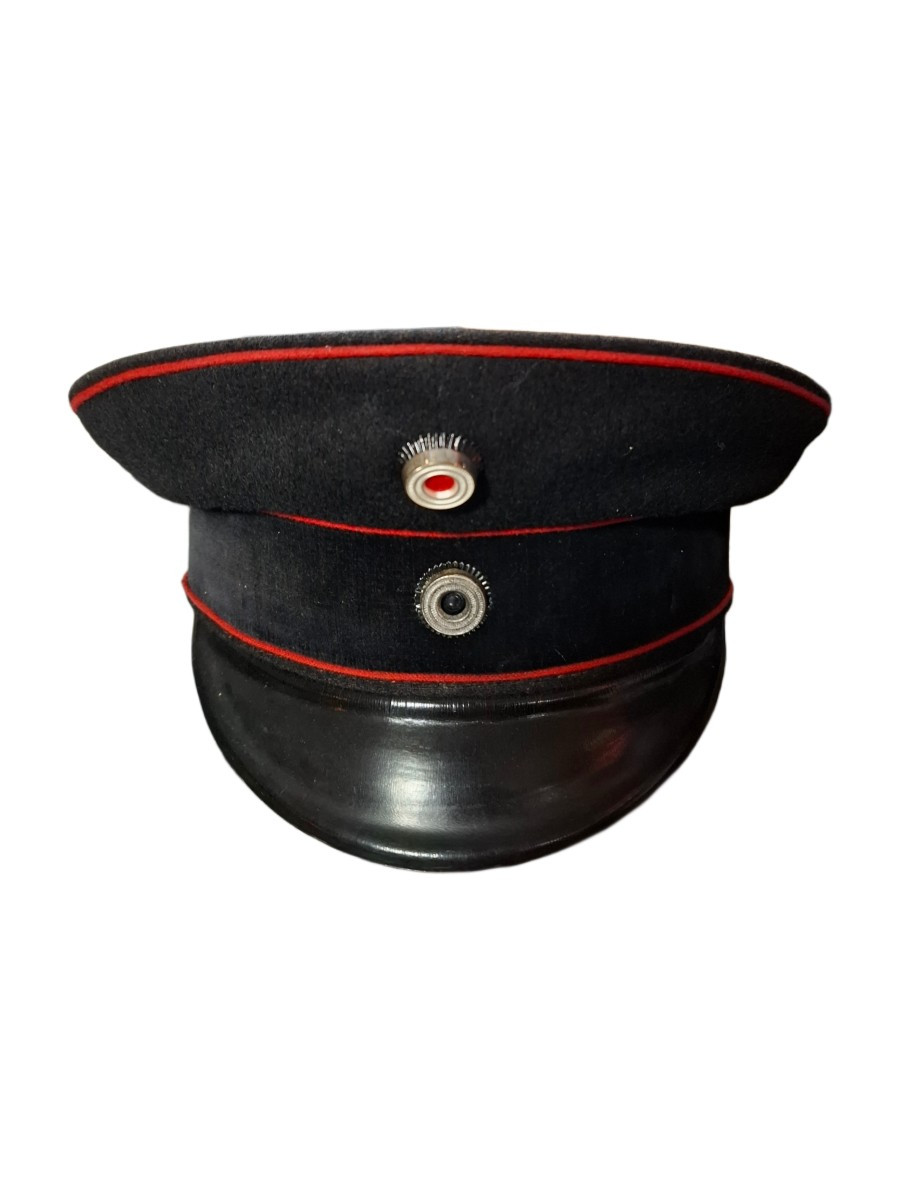 Casquette à visière prussienne pour officier d'artillerie