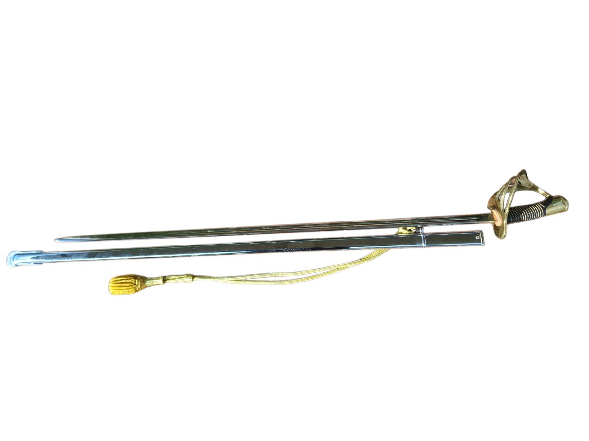 Cavalry And Officer Sabers. A Personalized Ceremonial Or Honor Saber.-photo-2