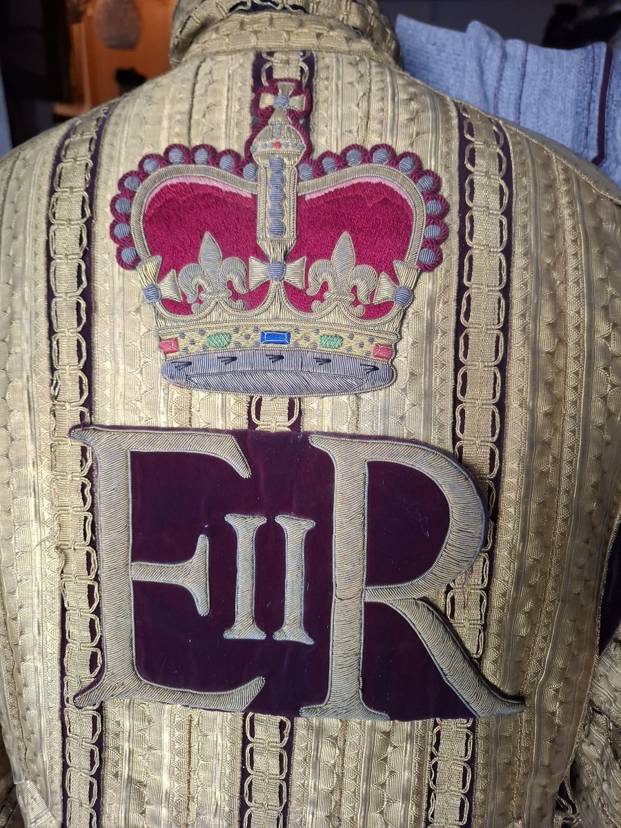 Manteau d'apparat doré de tambour-major britannique du règne de la reine Elizabeth II-photo-4