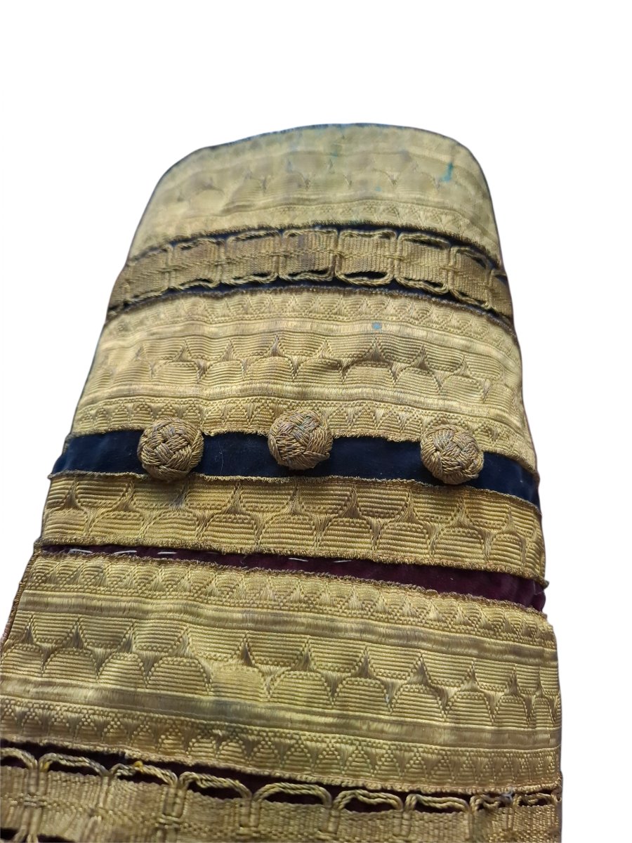 Manteau d'apparat doré de tambour-major britannique du règne de la reine Elizabeth II-photo-1