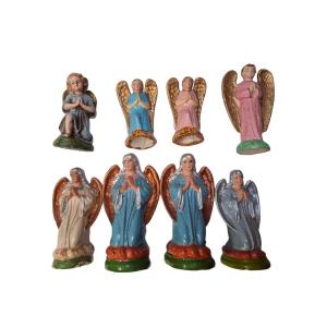 8 Angels In Prayer