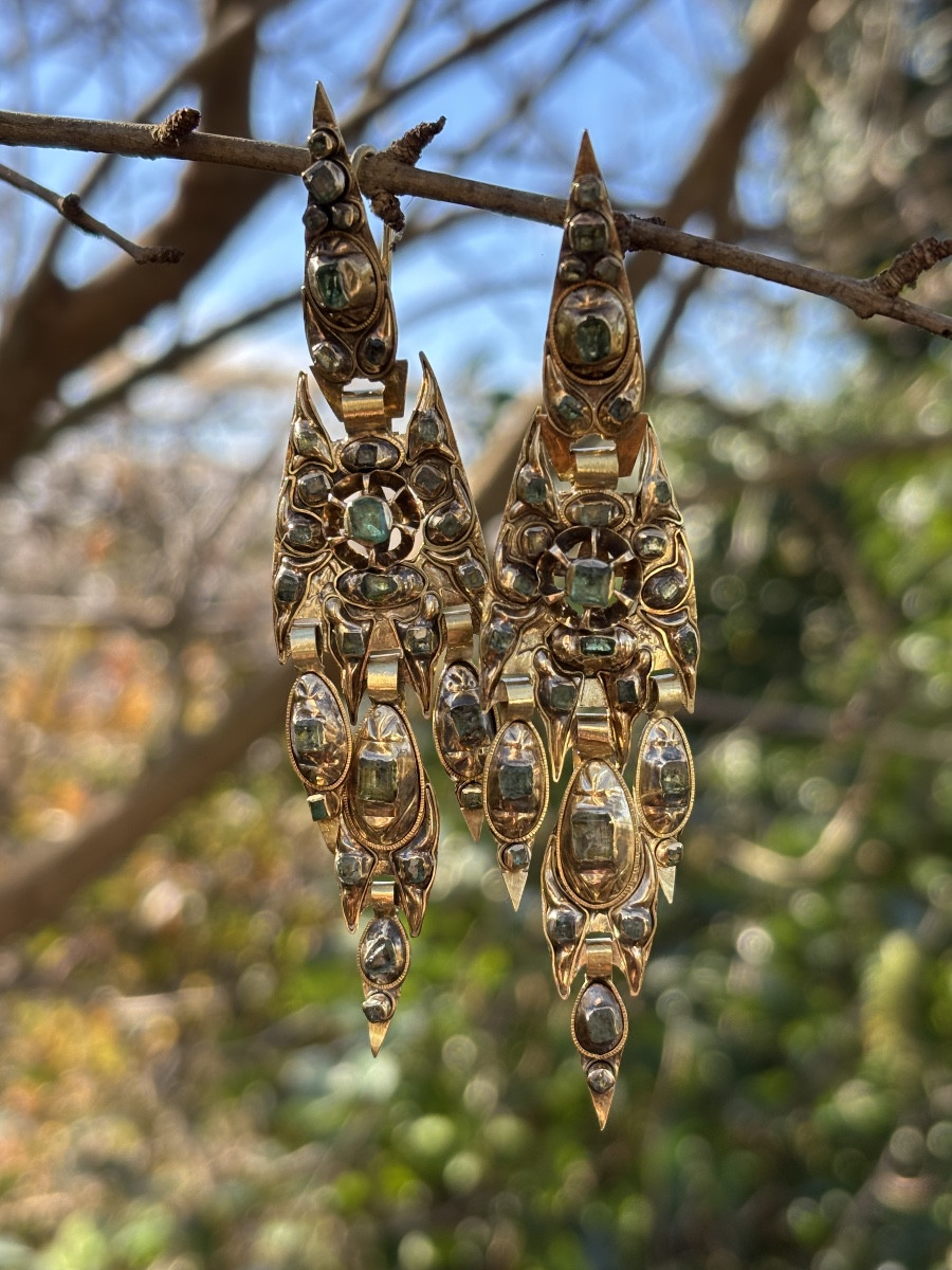 Grandes boucles d'oreille Catalanes Or et Emeraudes