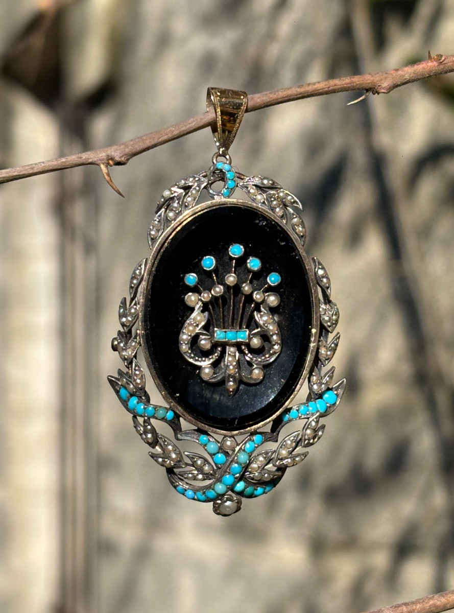 Broche pendentif or 18 ct, Onyx, Turquoises et perles fines