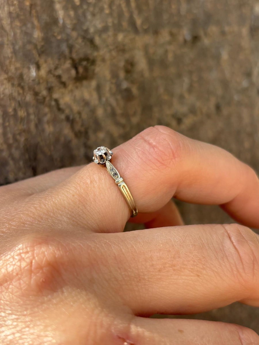 Platinum Solitaire Ring-photo-3
