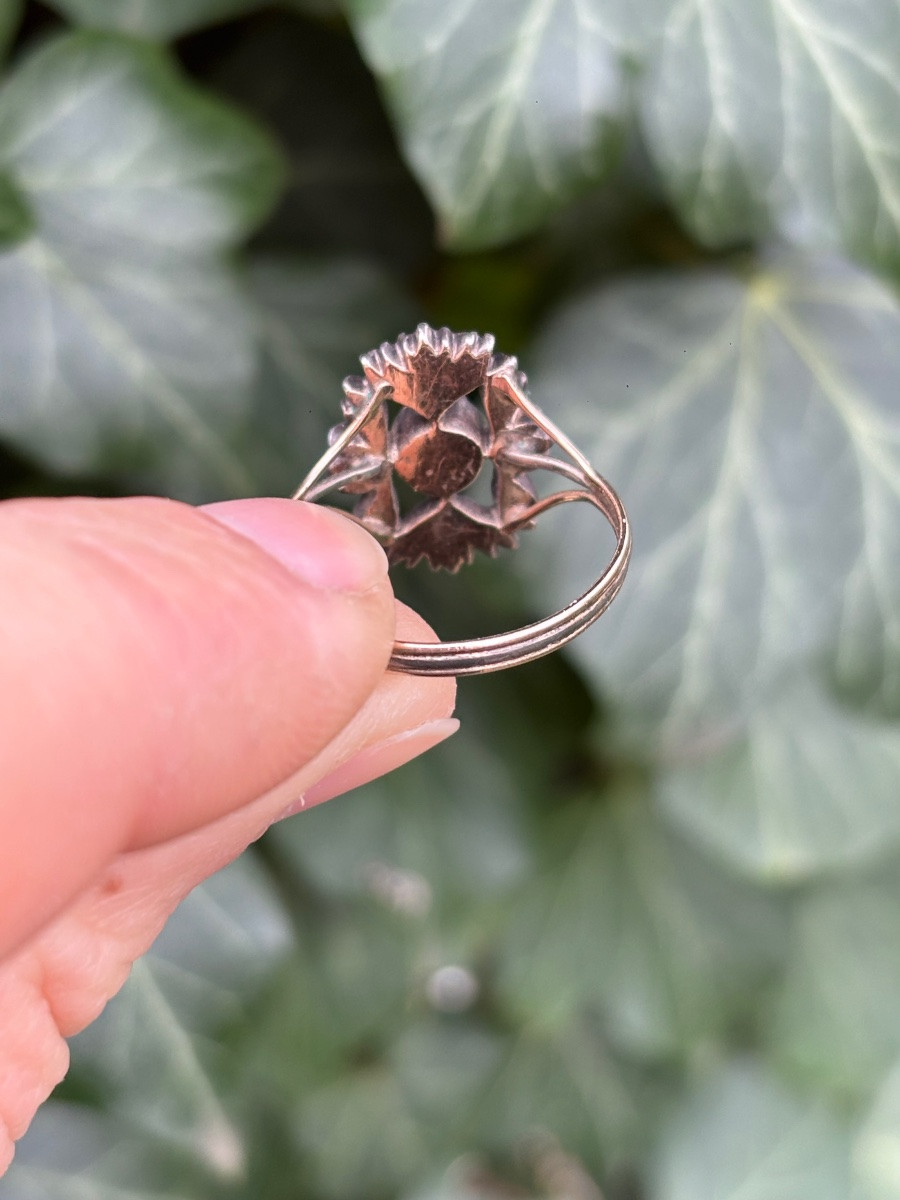 Antique Flower Ring In 18k Gold, Silver And Rose Cut Diamonds -photo-3