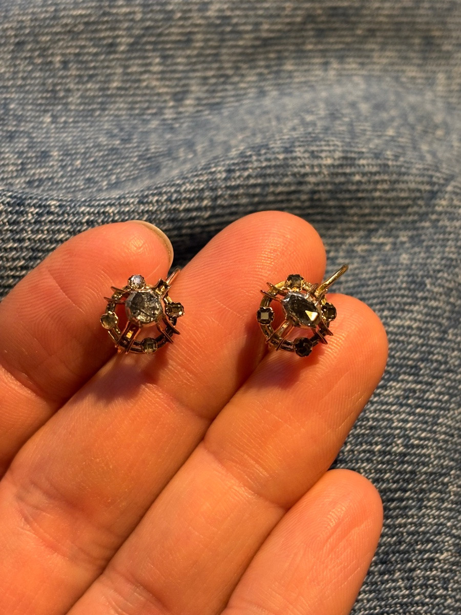 18k Gold And Diamond Earrings -photo-4