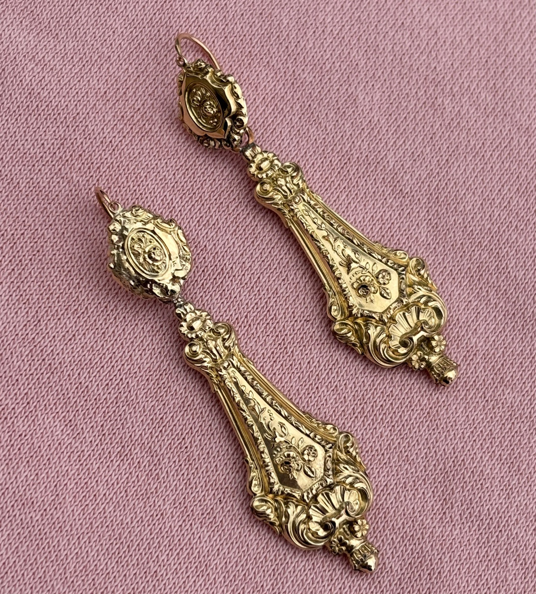 Boucles d’oreille or 18 ct et pomponne