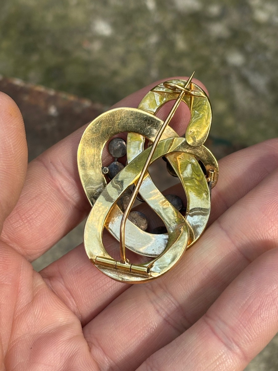Gold And Rose-cut Diamond Brooch-photo-2