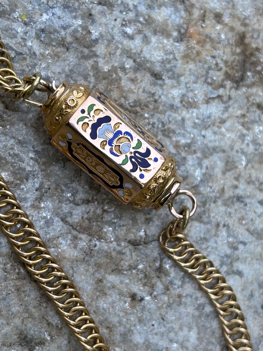 18k Gold Chain & 18k Gold Barrel Clasp 