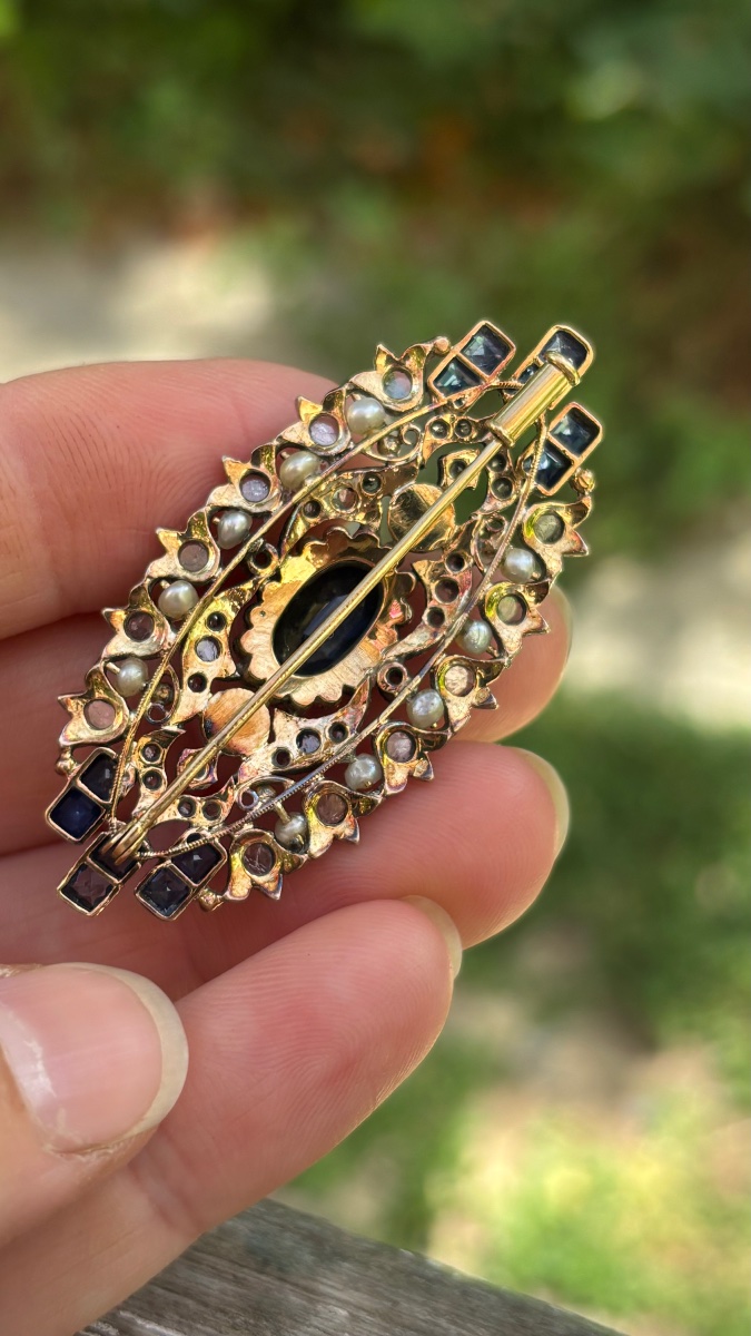 18k Gold Art Deco Brooch, Diamonds, Sapphire, Fine Pearl-photo-4