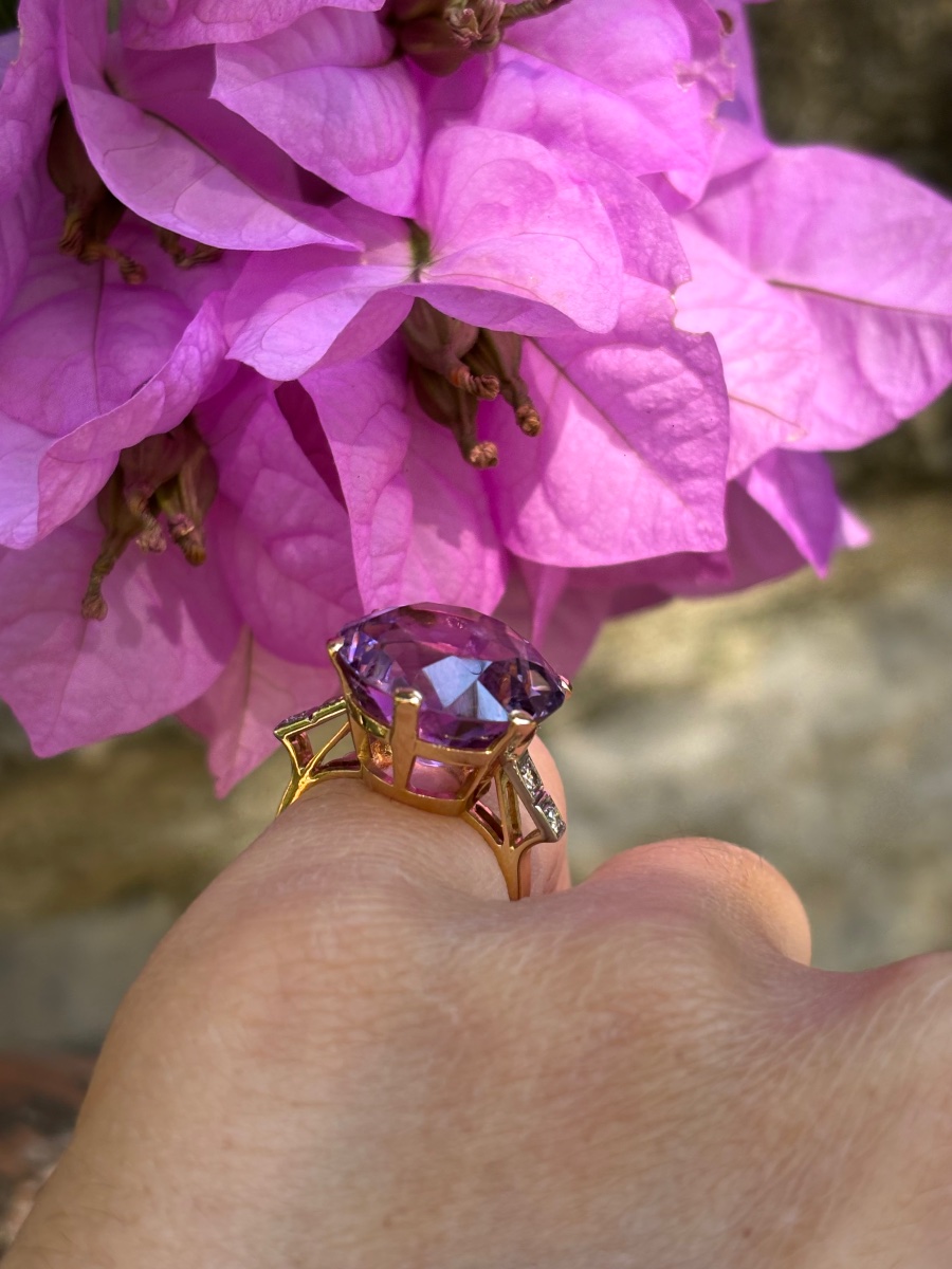 Amethyst And 18k Gold Solitaire Ring-photo-3