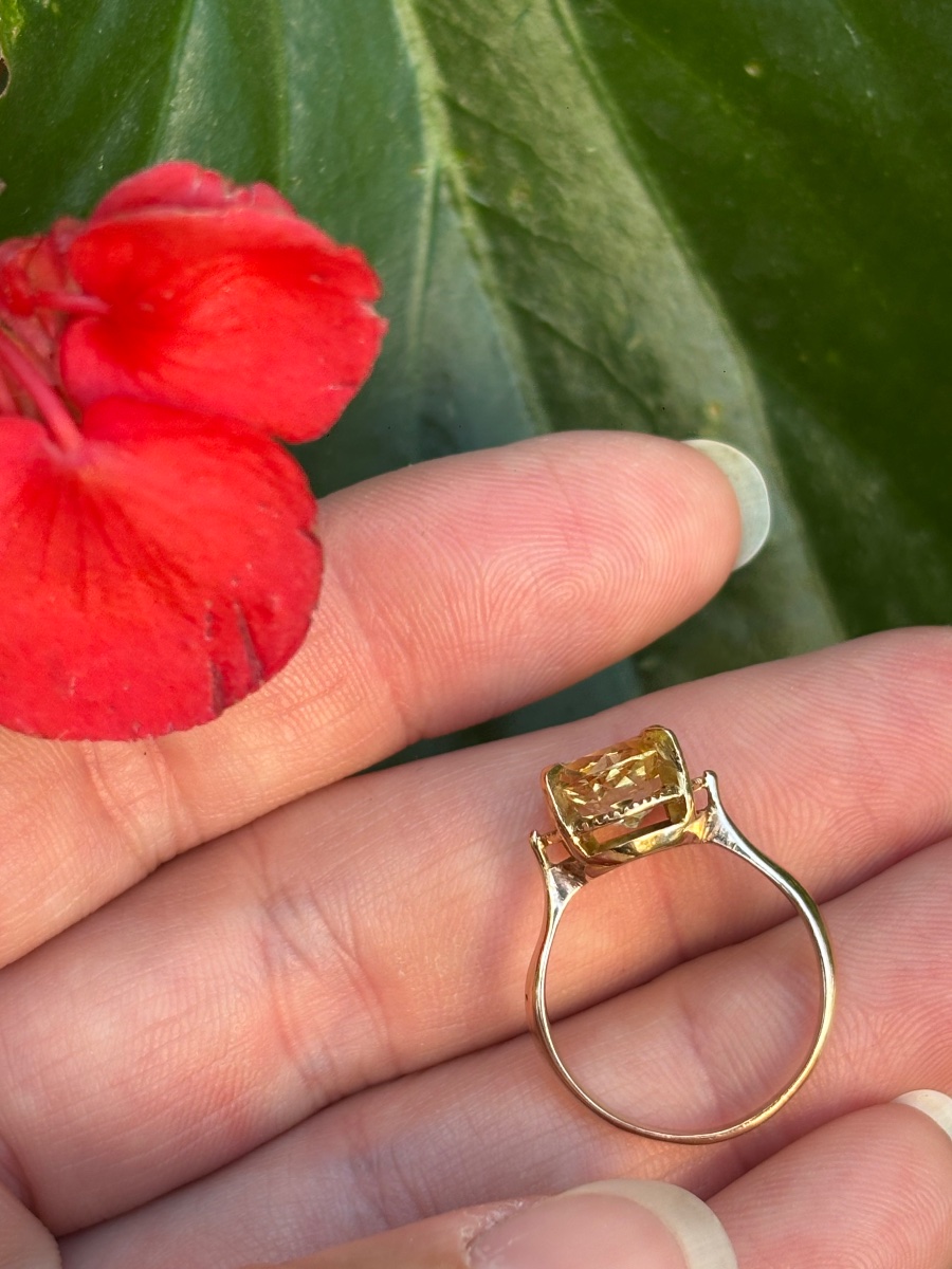 18-karat Gold Citrine Solitaire Ring-photo-4