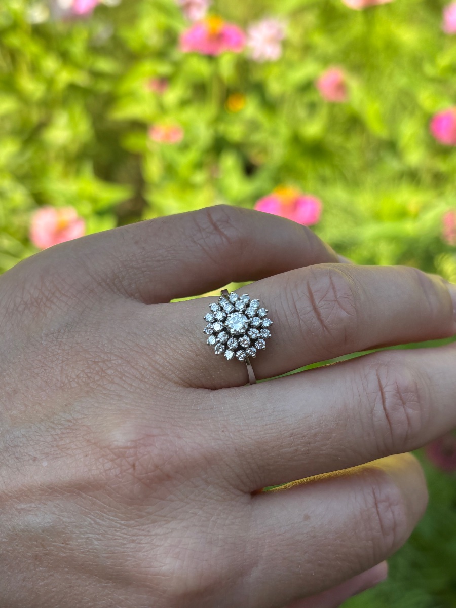 18-karat White Gold Diamond Ring