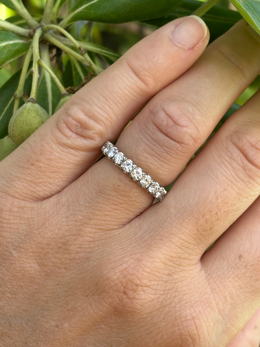18-karat White Gold And Diamond Wedding Ring-photo-4