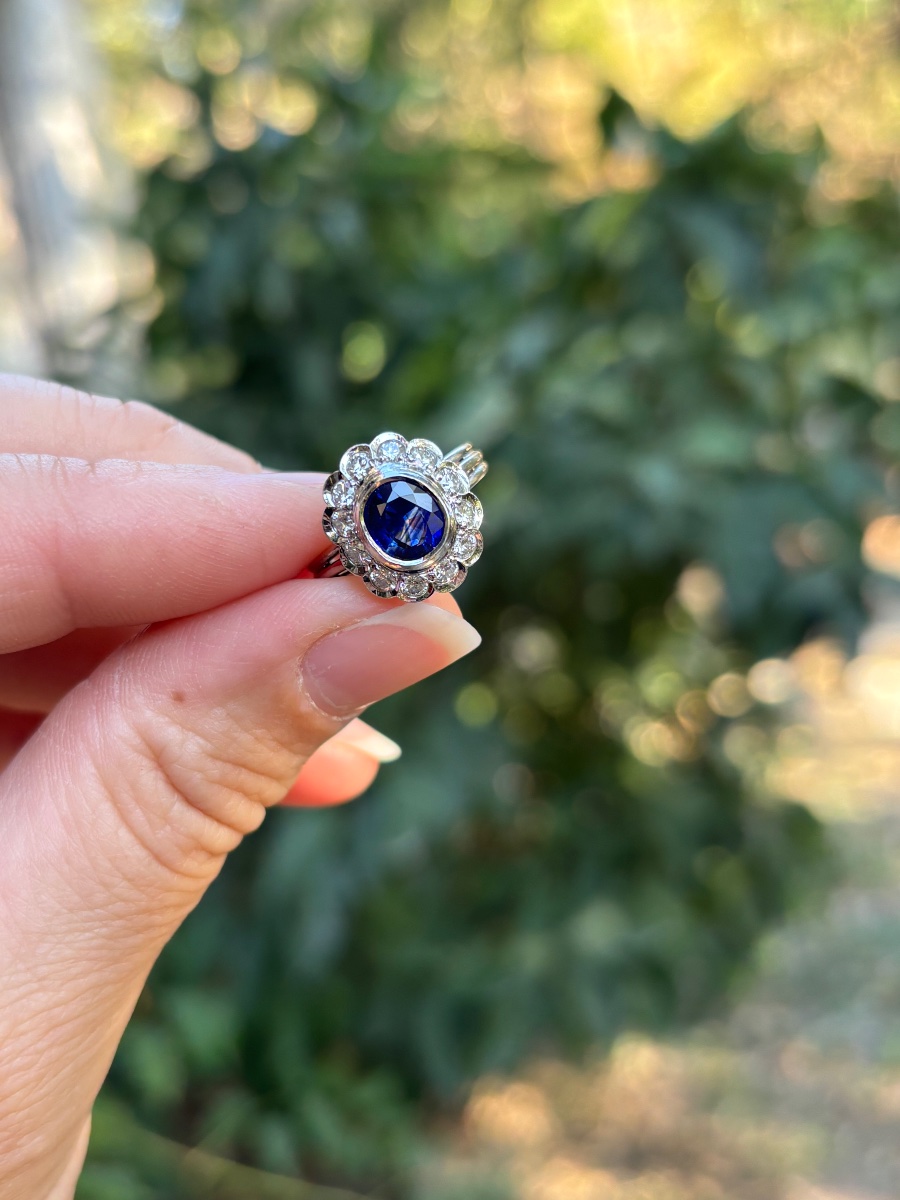 Pompadour Ring With Sapphire And Diamonds -photo-2