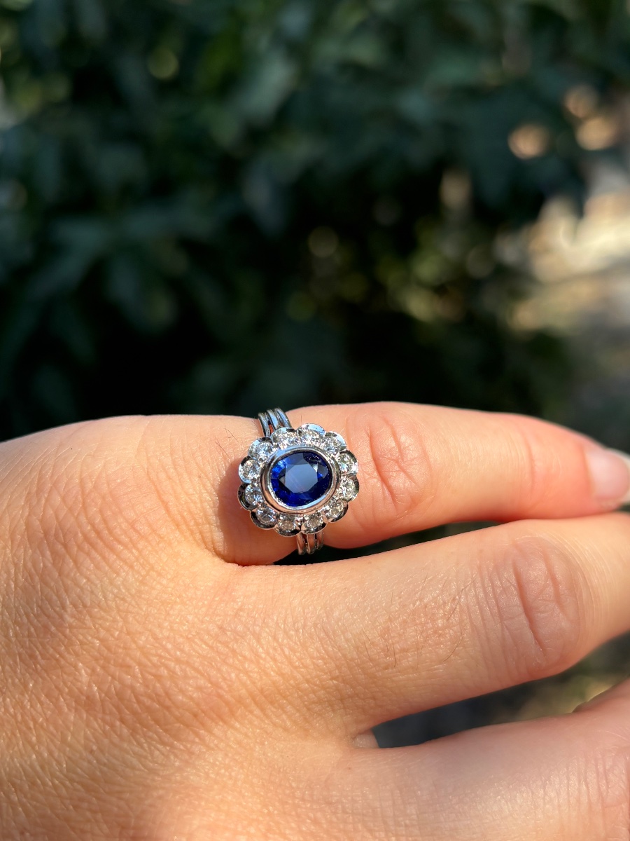 Pompadour Ring With Sapphire And Diamonds -photo-4