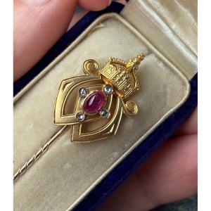 Épingle Or rubis, diamants 