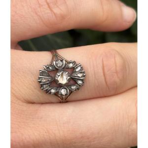Antique Flower Ring In 18k Gold, Silver And Rose Cut Diamonds 
