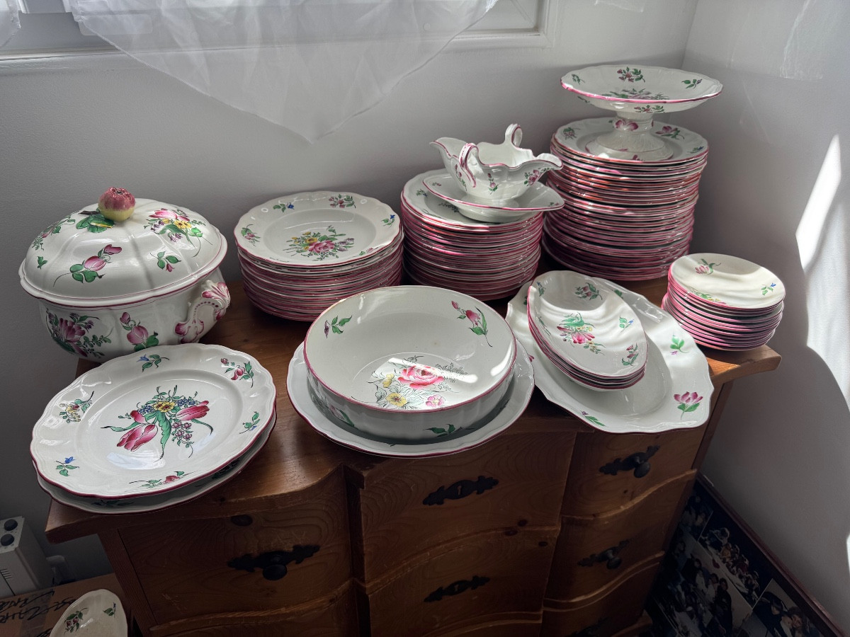 Service de table en faïence de Luneville 
