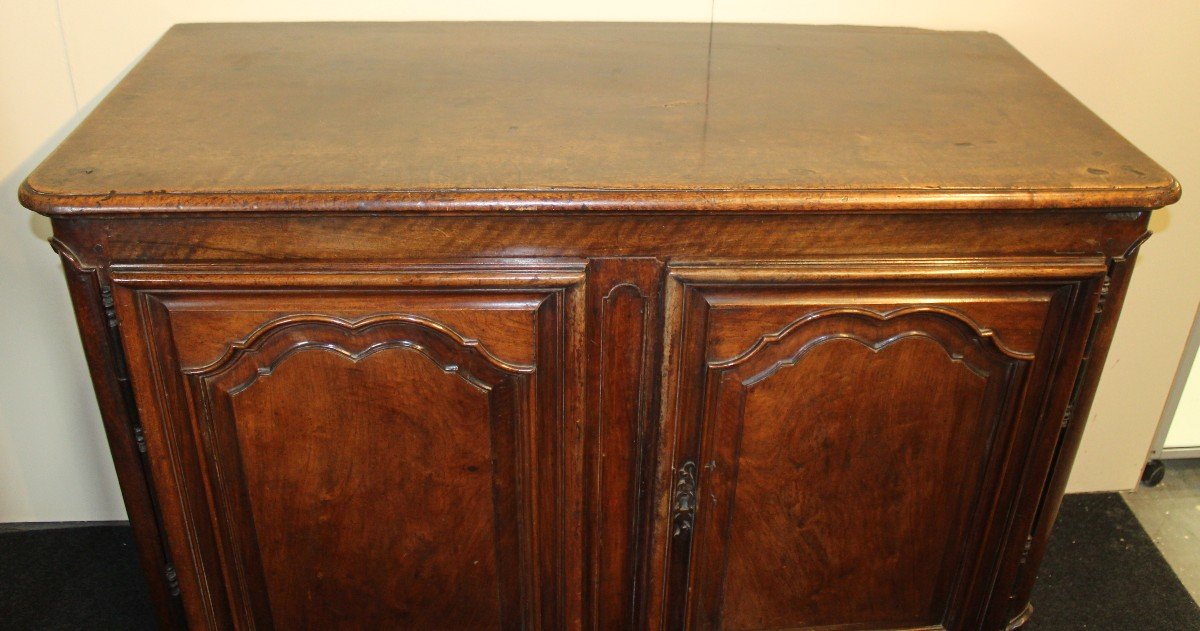 Buffet d'Epoque Louis XV En Noyer, Moitiè Du XVIII Siecle.-photo-1