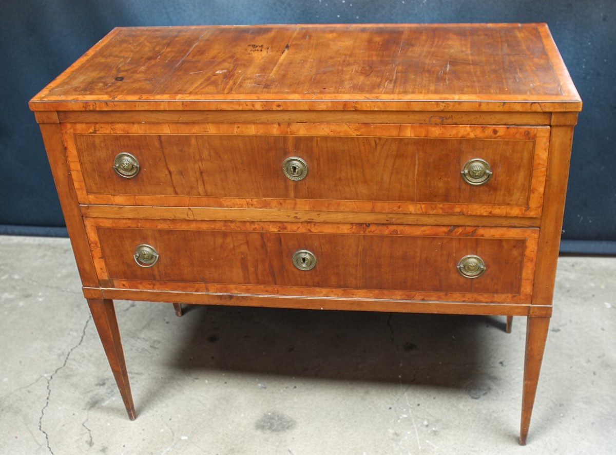 Italian Louis XVI Period Chest Of Drawers, Late 18th Century