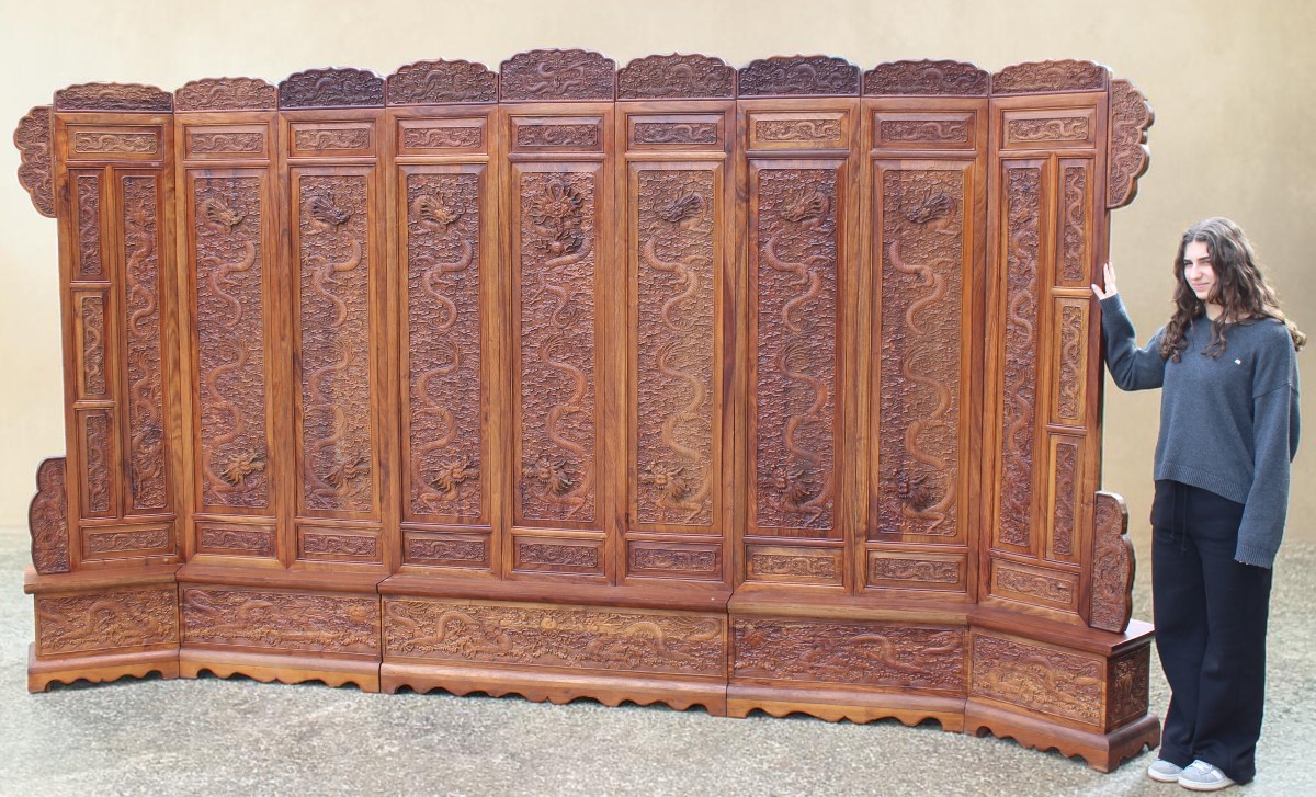 Large Chinese Screen Made Of Exotic Wood Featuring Dragons Among The Clouds, China, 20th Century.-photo-2