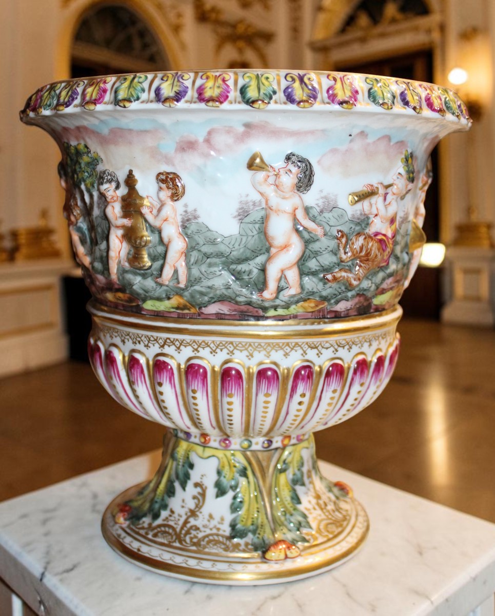 Capodimonte Porcelain Crater Vase, Italy, Late 19th Century.
