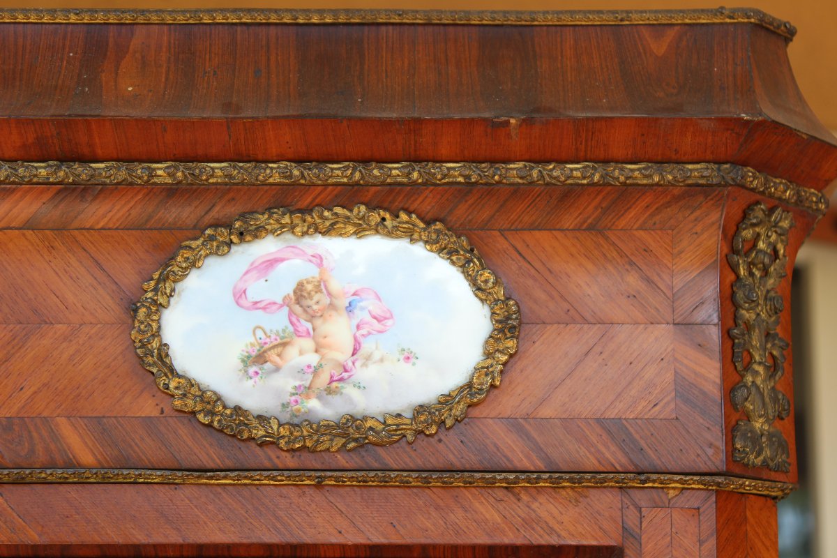 CHAMBRE DE LIT D'EPOQUE NAPOLEON III AVEC PORCELAINES DE SEVRES, XIX SIECLE.-photo-3