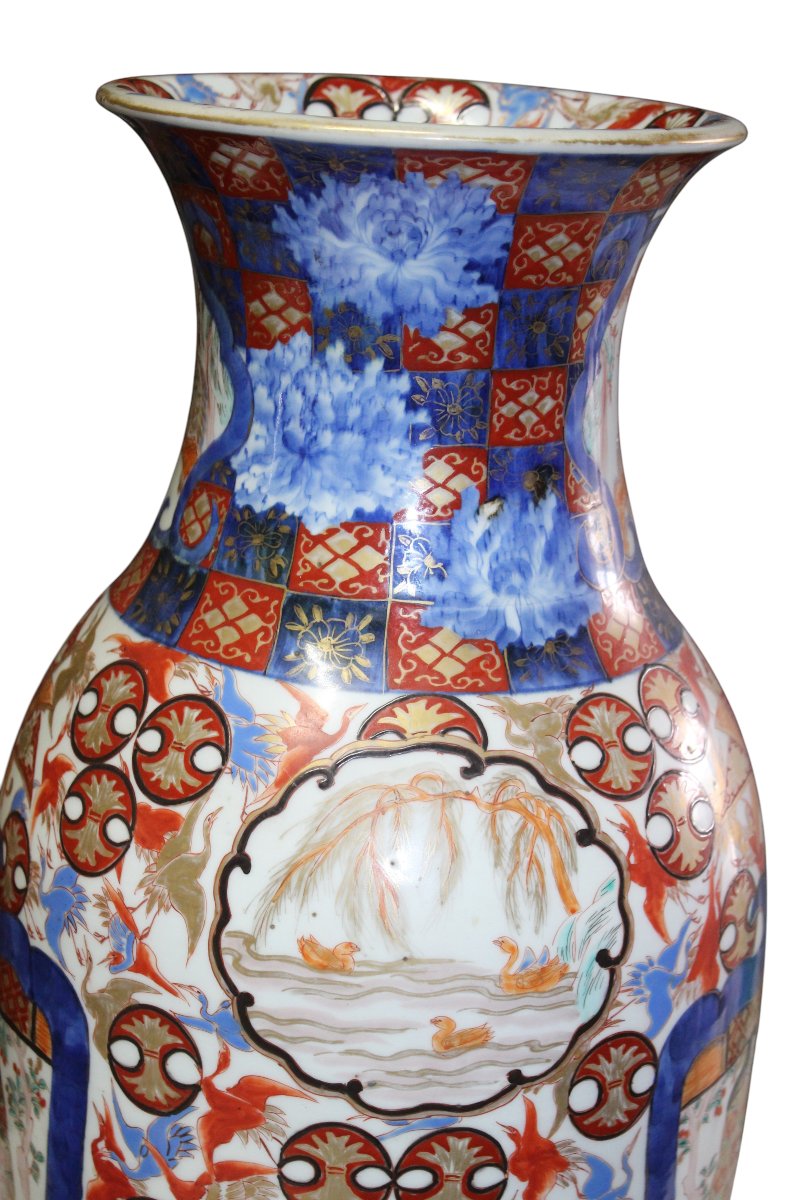PAIRE DE GRAND VASES IMARI JAPONAIS, MEIJI PERIOD, FINE DU XIX SIECLE.-photo-1