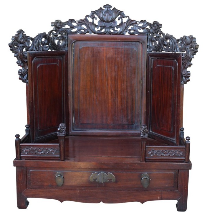 PETITE MEUBLE DE TOILETTE CHINOIS EN BOIS DE FER SCULPTè, DINASTIE QING, FINE XVIII/DEBUT XIX.