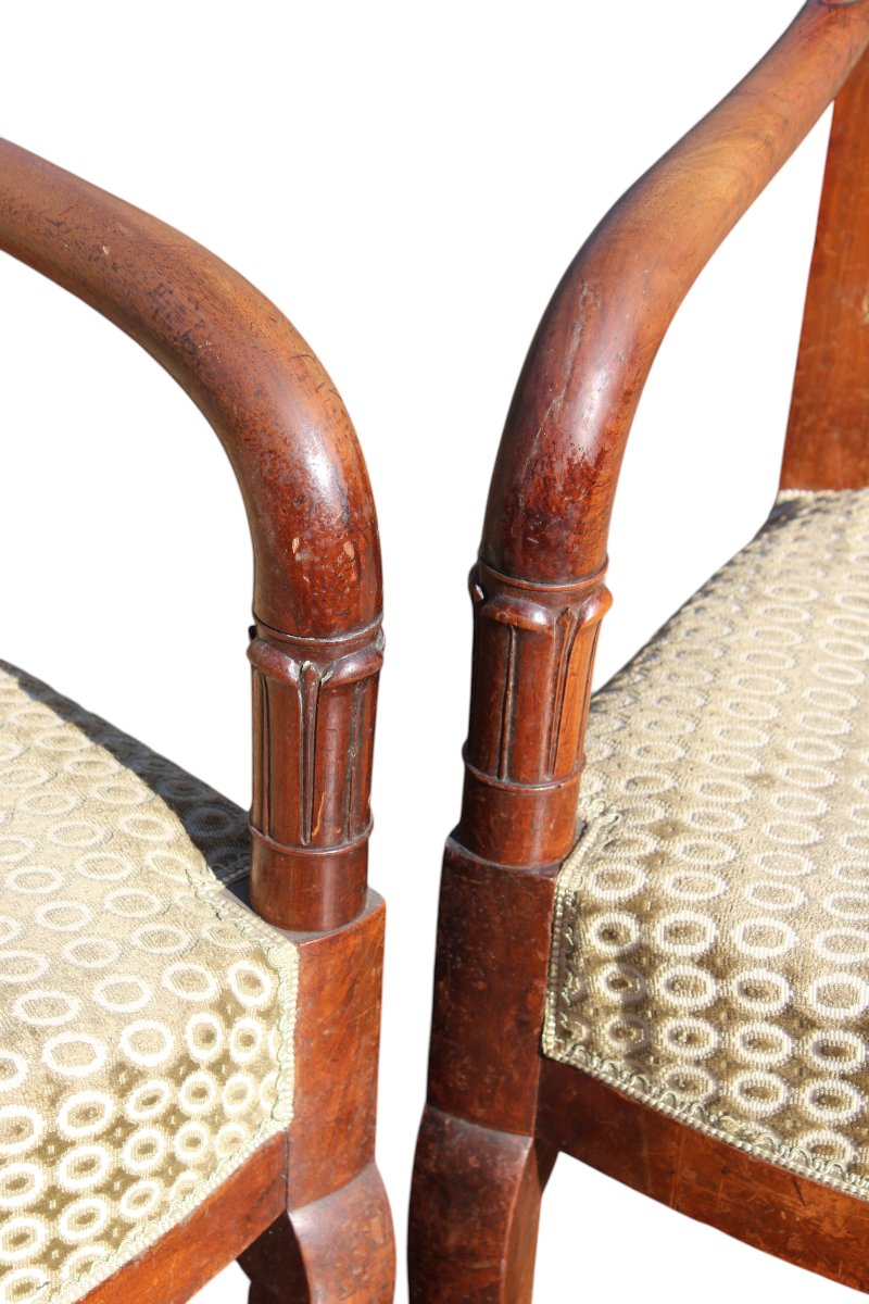 PAIR DE FAUTEUILS EN NOYER D'EPOQUE RESTAURATION, VERS 1830.-photo-3