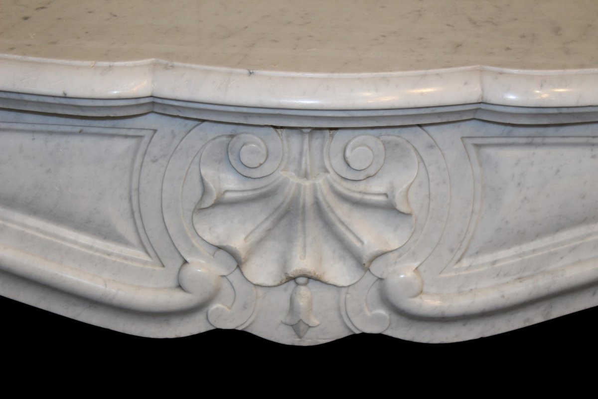 Napoleon III-era Fireplace, Made Of White Carrara Marble With Sculpted Shells, 19th Century-photo-1