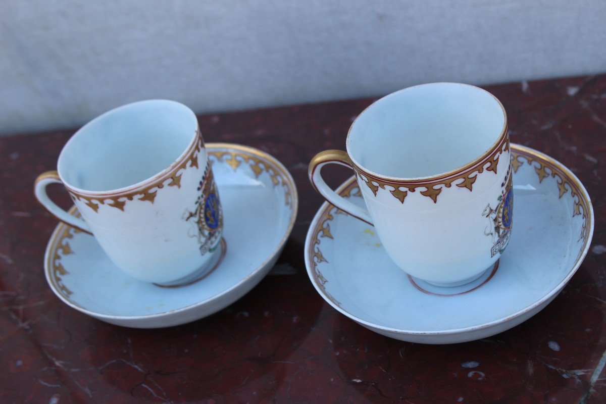 PAIRE DE TASSES ET SOUCOUPES "ARMORIAL", CHINE XVIII SIECLE-photo-4