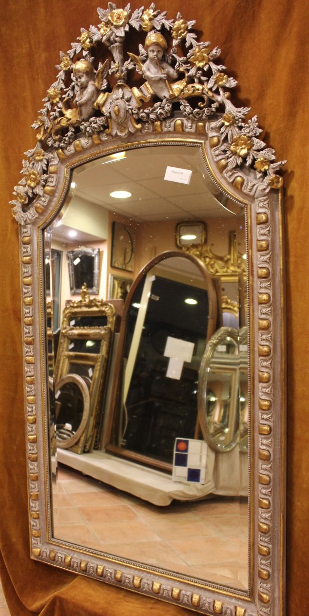 87 x 166 cm Miroir ancien de cheminée XIXème, feuille d'or et patine, décor d'anges musiciens.-photo-2